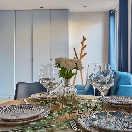 Stylish And Comfortable In Perreire Apartman