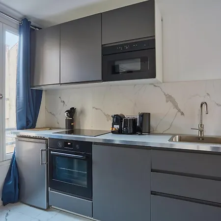 Stylish And Comfortable In Perreire *